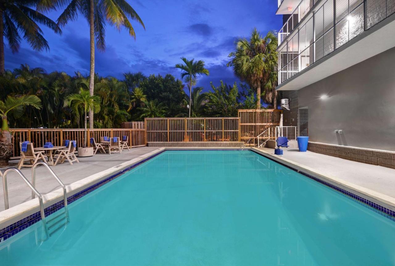 Hotel 6-cutler Bay, Fl 2*