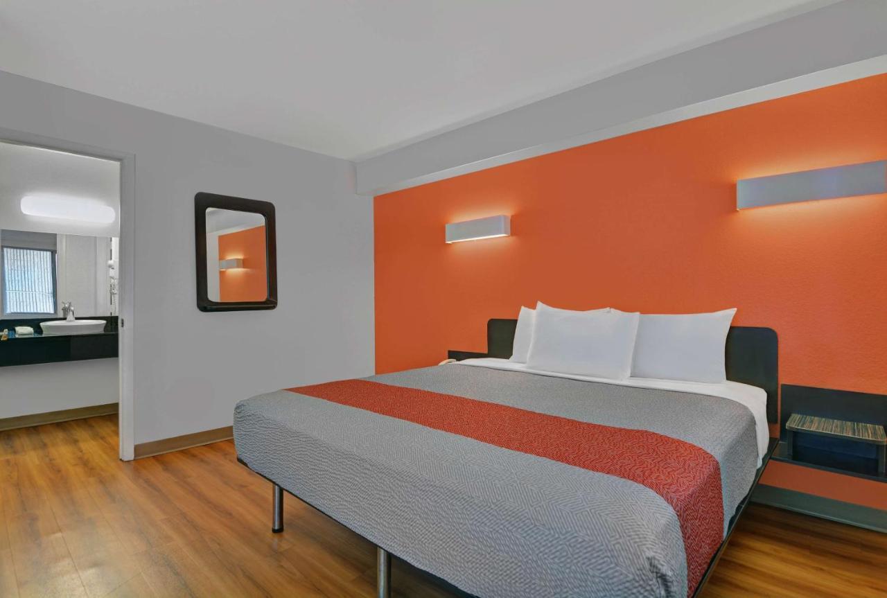 Hotel 6-cutler Bay, Fl Cutler Bay