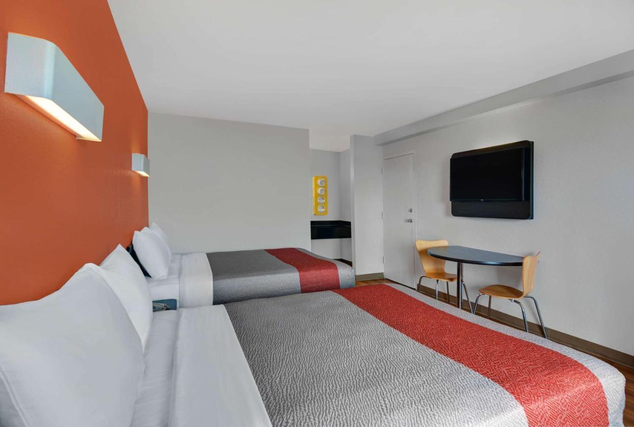 Hotel 6-cutler Bay, Fl Cutler Bay