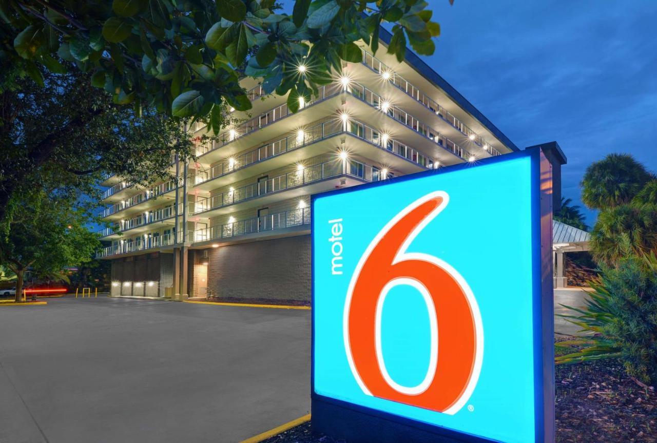 6-cutler Bay, Fl Hotel