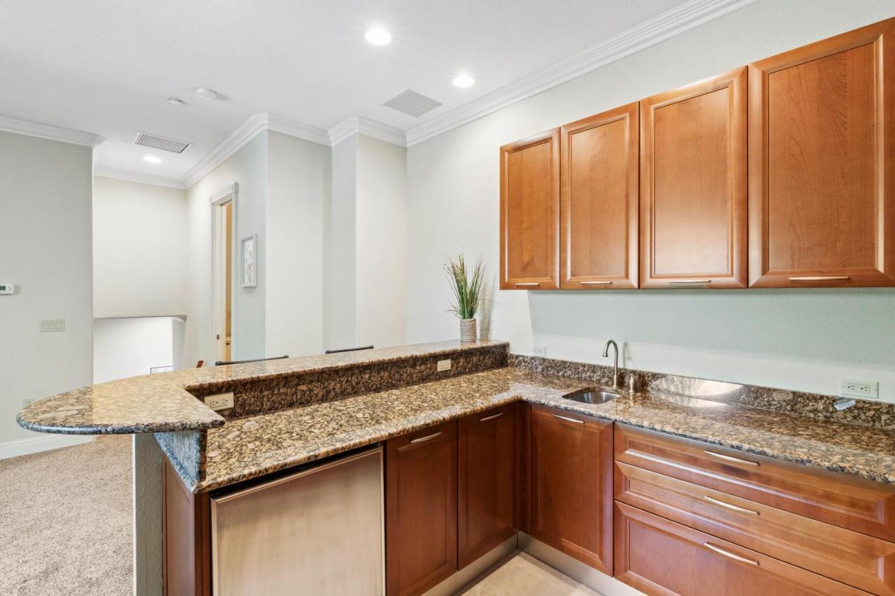 - Miramar 1216 * Siesta Key