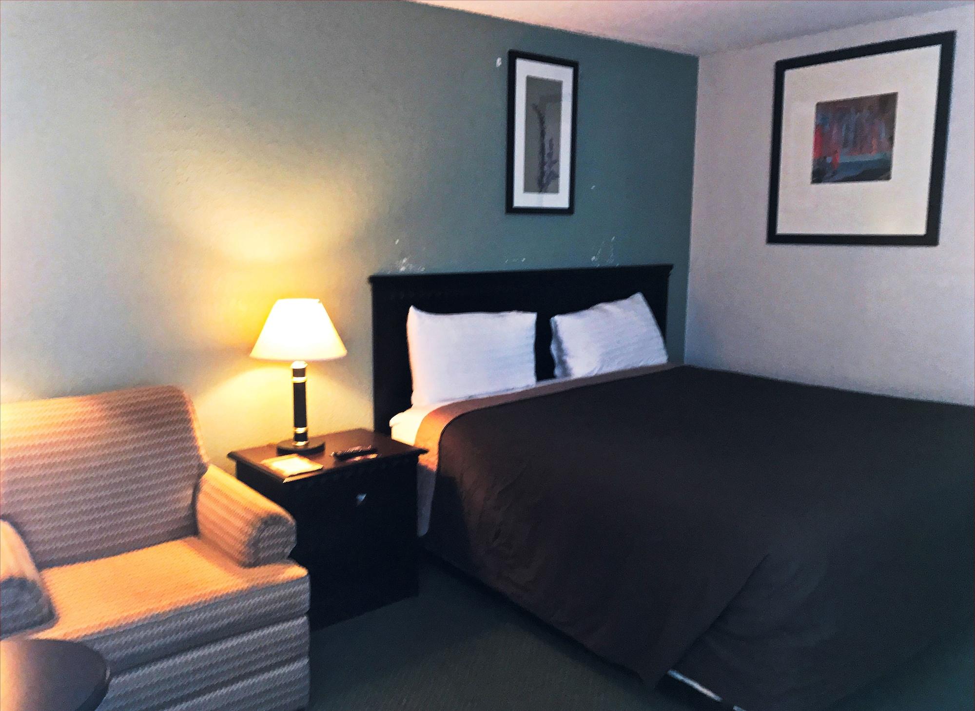 - Hotel Bartow