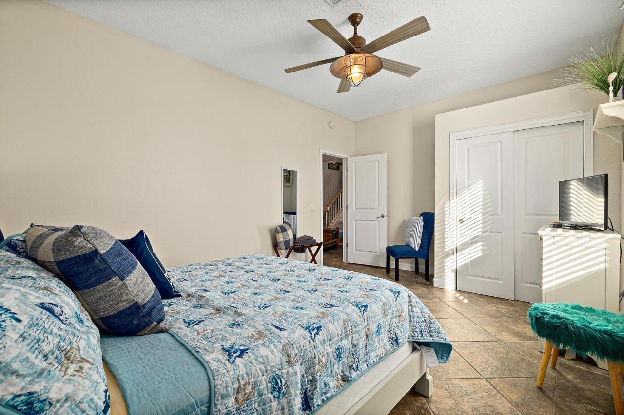 Fantasea Is The Perfect House With Pool And Hot Tub 4 Bed3 Bath With 2 Master