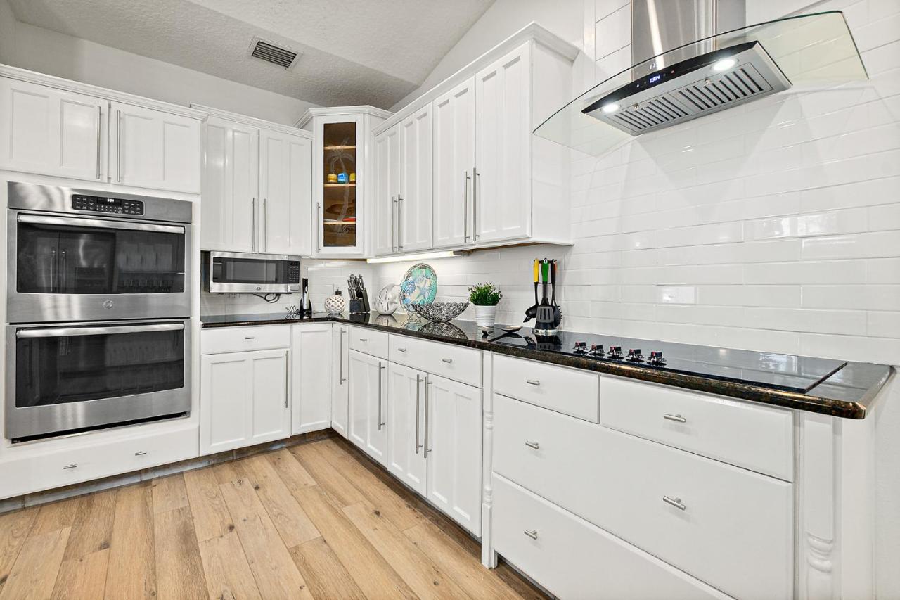 Fantasea Is The Perfect House With Pool And Hot Tub 4 Bed3 Bath With 2 Master Holiday home Palm Coast
