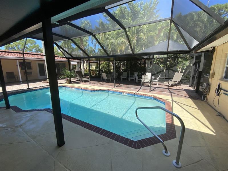 Tropical Of Hotel