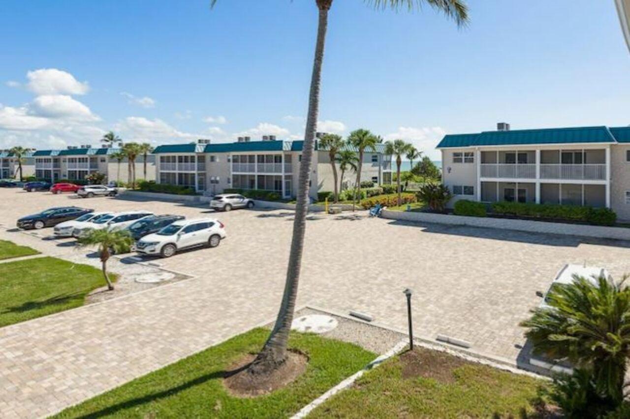 Resort Arms West 3*
