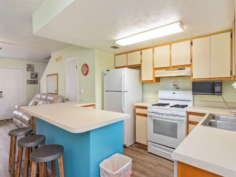 Apartment Gulf Highlands 109, 2 Bedrooms, Heated Pool Access, Wifi, Sleeps 6 *