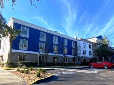 Western Flagler Area & Hotel 2*