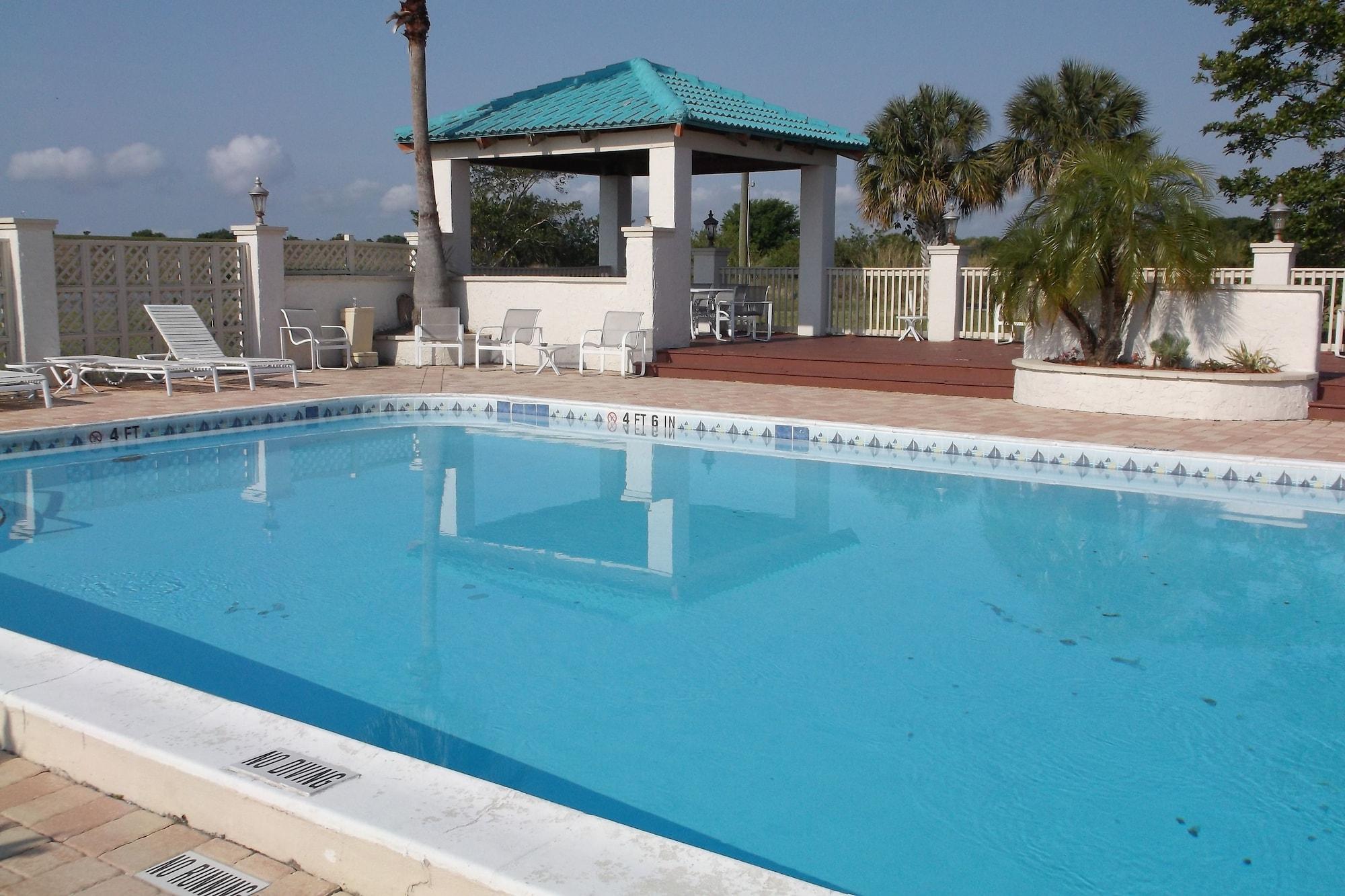Days & By Wyndham Resort