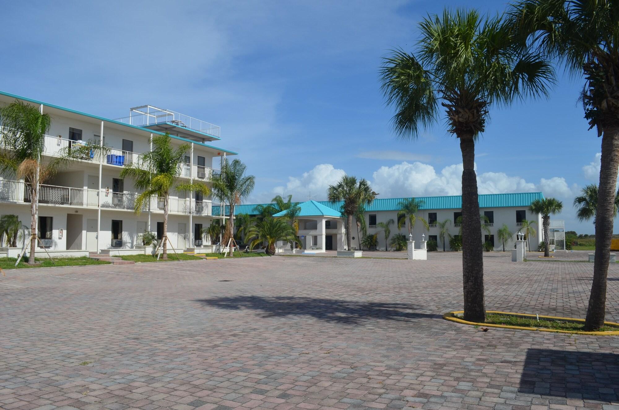 Resort Days & By Wyndham Okeechobee