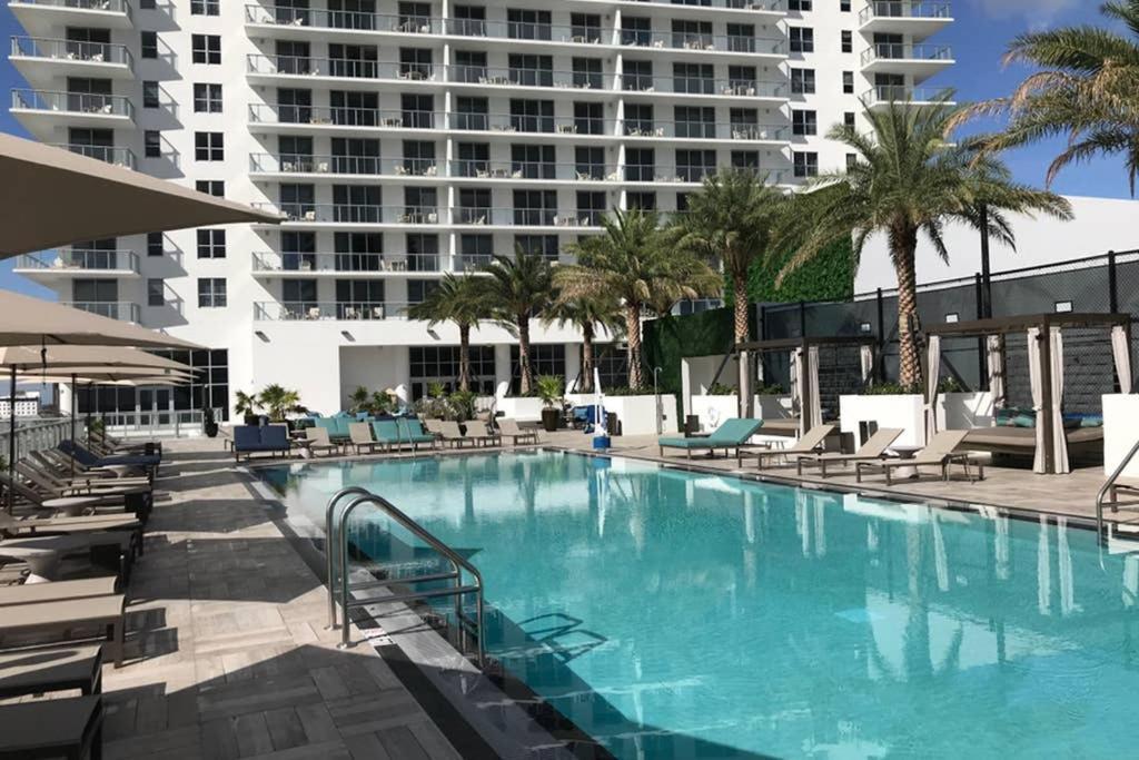 Luxury Condo-hbh Hollywood