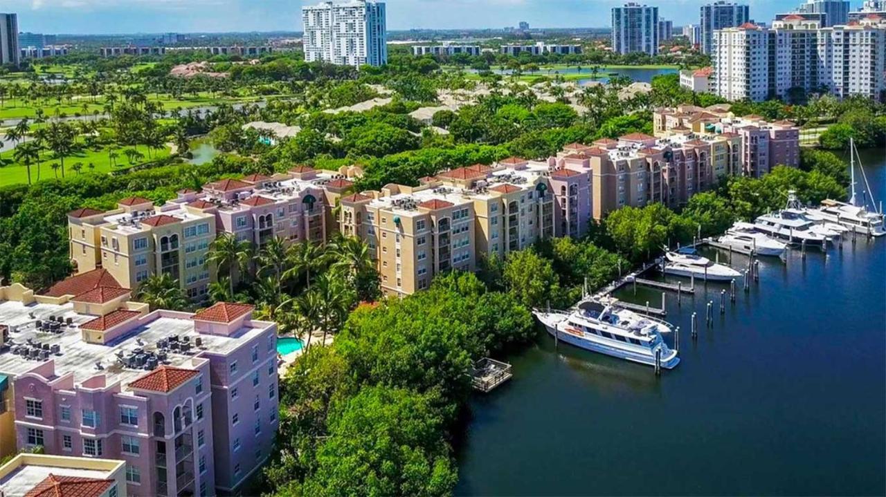 The Nautical! Amazing 3bed 2bath At Yacht Club Apartment
