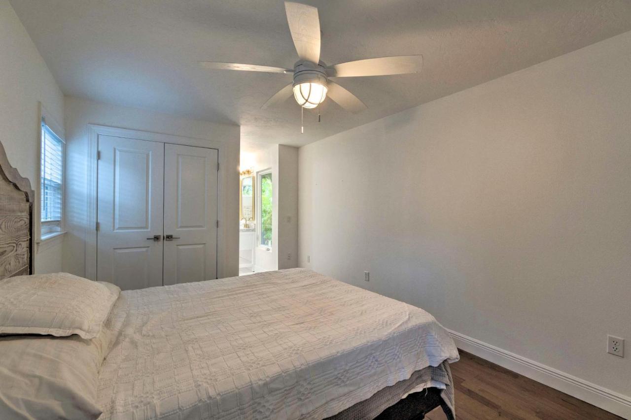 Bright - 5 Mi To Siesta Beach! Holiday home *
