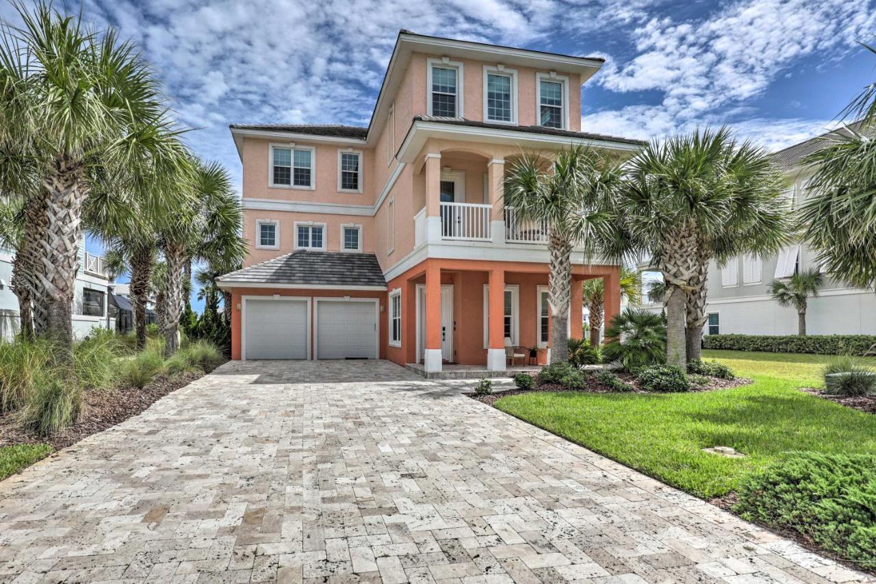 Holiday home Oasis With Pool Steps To Cinnamon Beach!