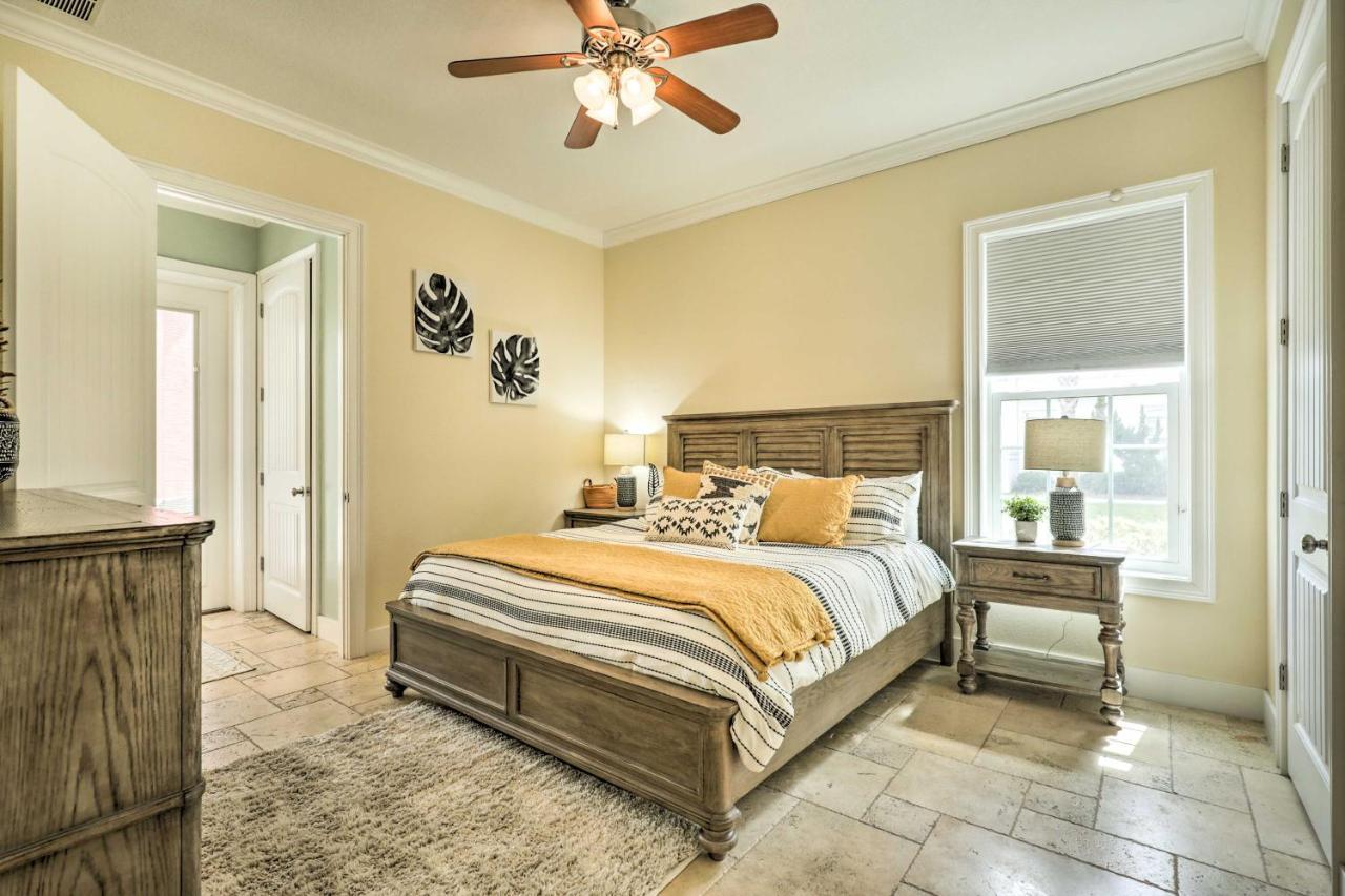 Oasis With Pool Steps To Cinnamon Beach! Holiday home Palm Coast