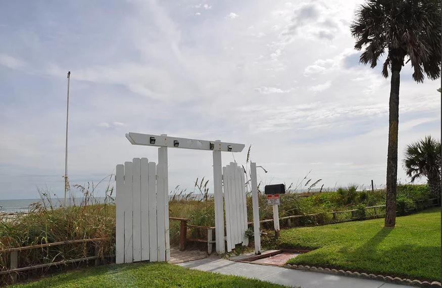 Sea Aire Oceanfront Inn 2*