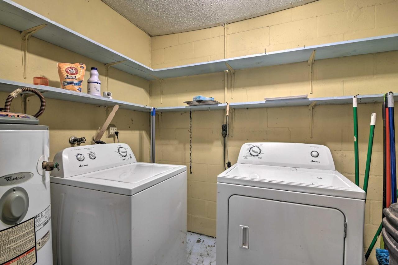 Pet-friendly With Fire Pit! Brooksville