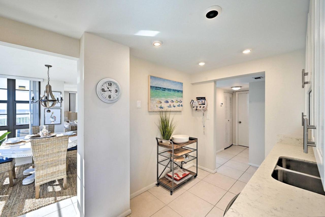 With Balcony And Stunning Ocean Views! Apartment *