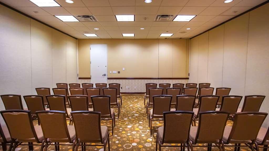 Hotel Embassy By Hilton Airport Westshore Tampa