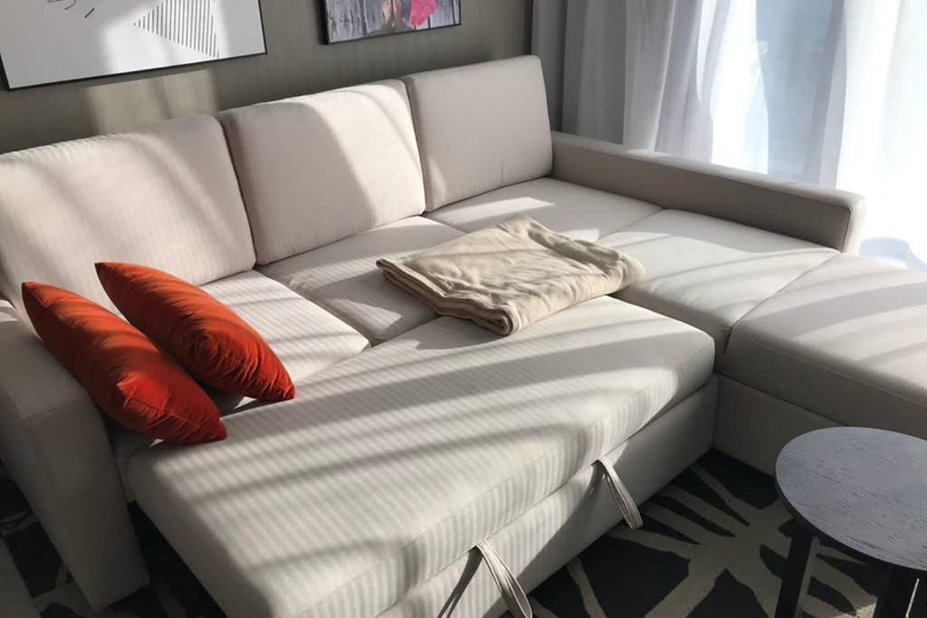 Apartment Luxury Condo-hbh