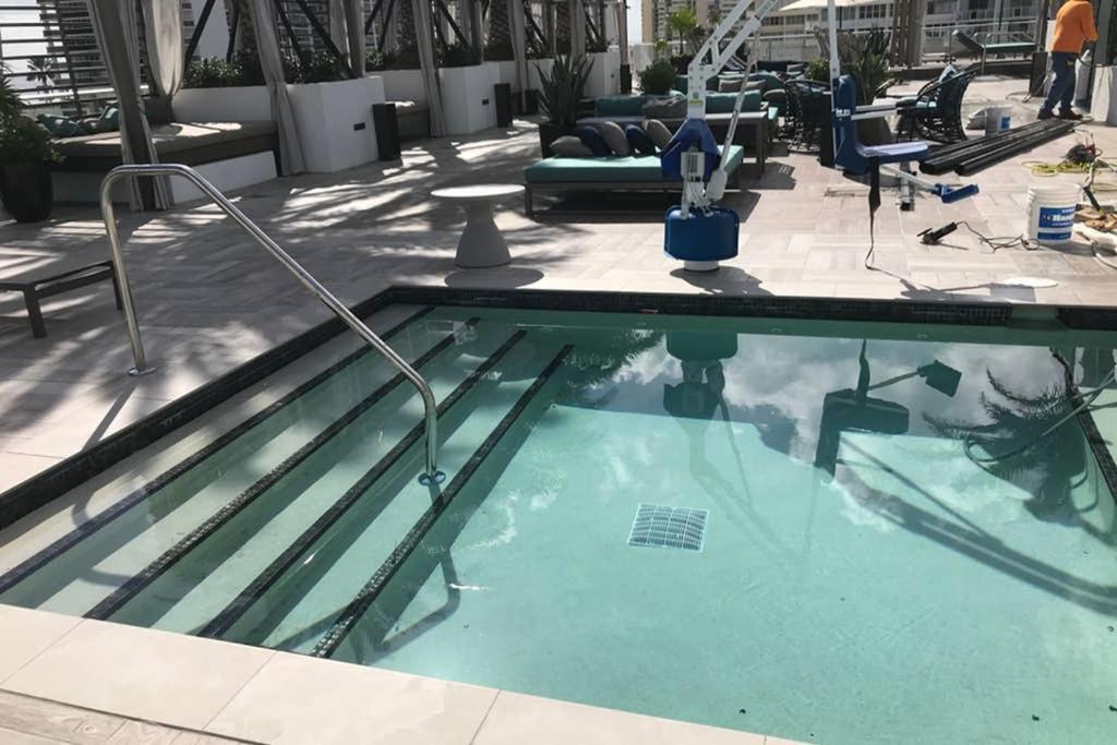 Apartment Luxury Condo-hbh
