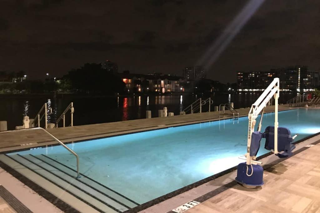 Apartment Luxury Condo-hbh *