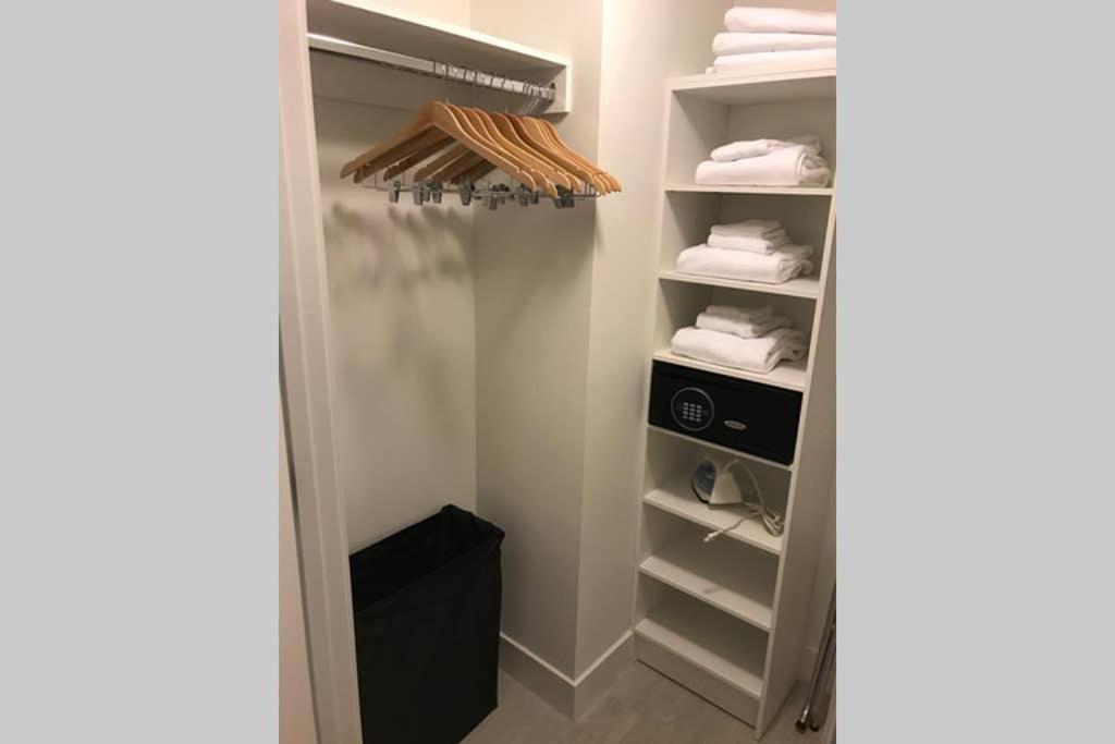 Luxury Condo-hbh Apartment