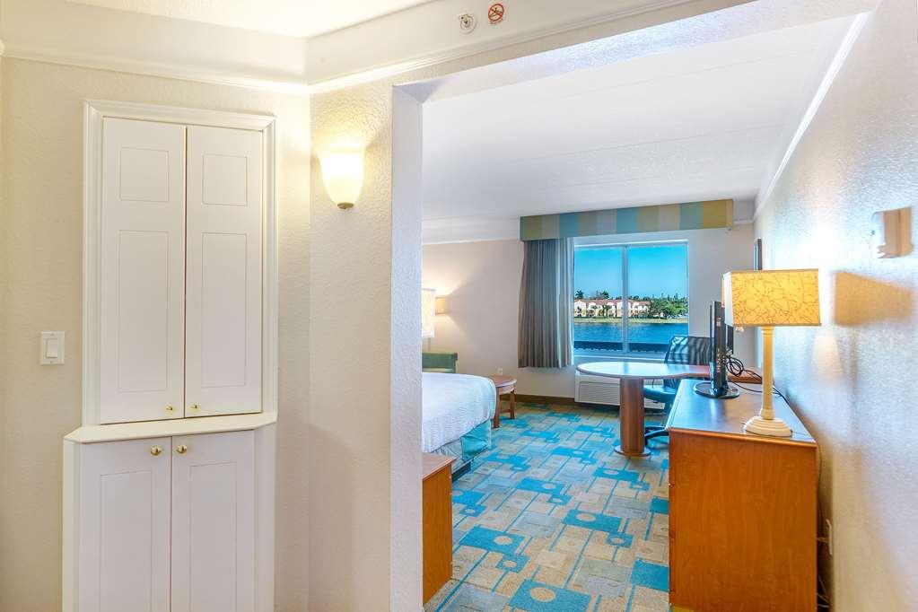 La Quinta By Wyndham Ft. Lauderdale Airport 3*