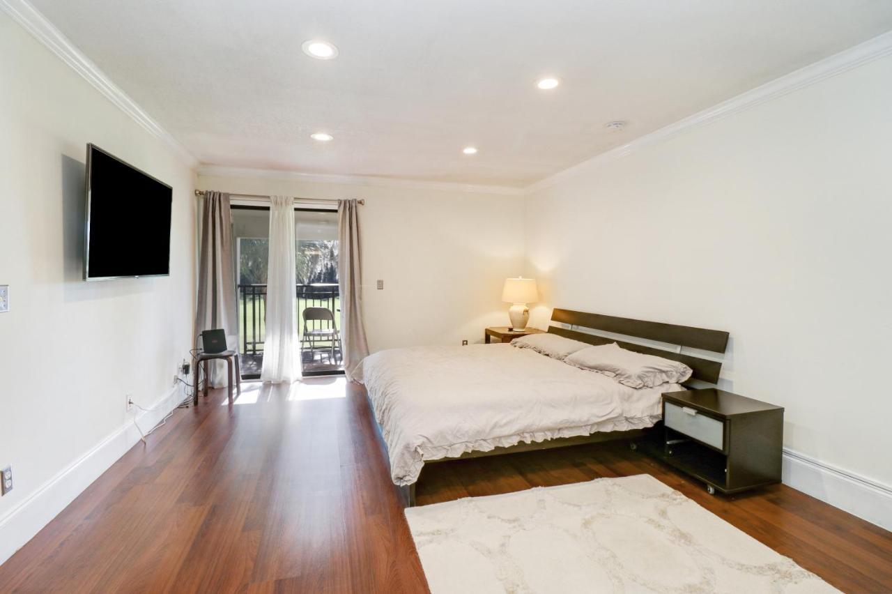 Saddlebrook Golf Course View With Kitchen