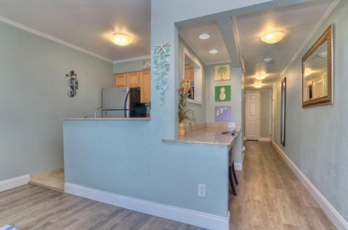 Apartment 252-wifi Waterfront, Amazing View From Balcony-close To Bucs Stadium Tampa
