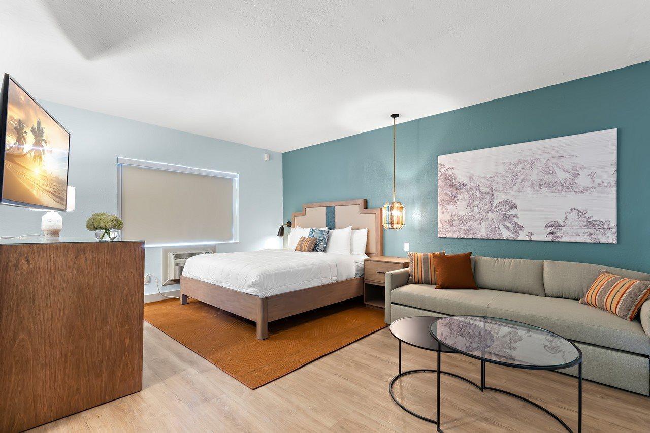 The Beachcomber St. Pete & Resort 3*