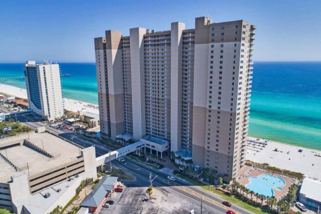 Happy Ours 2200 Sq Ft Corner Beachfront Sleeps 12 Apartment