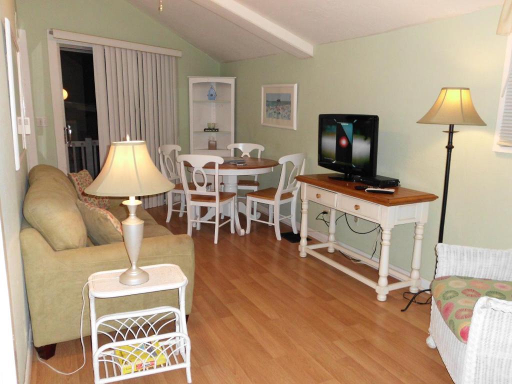 Silver Sands Inn 3*
