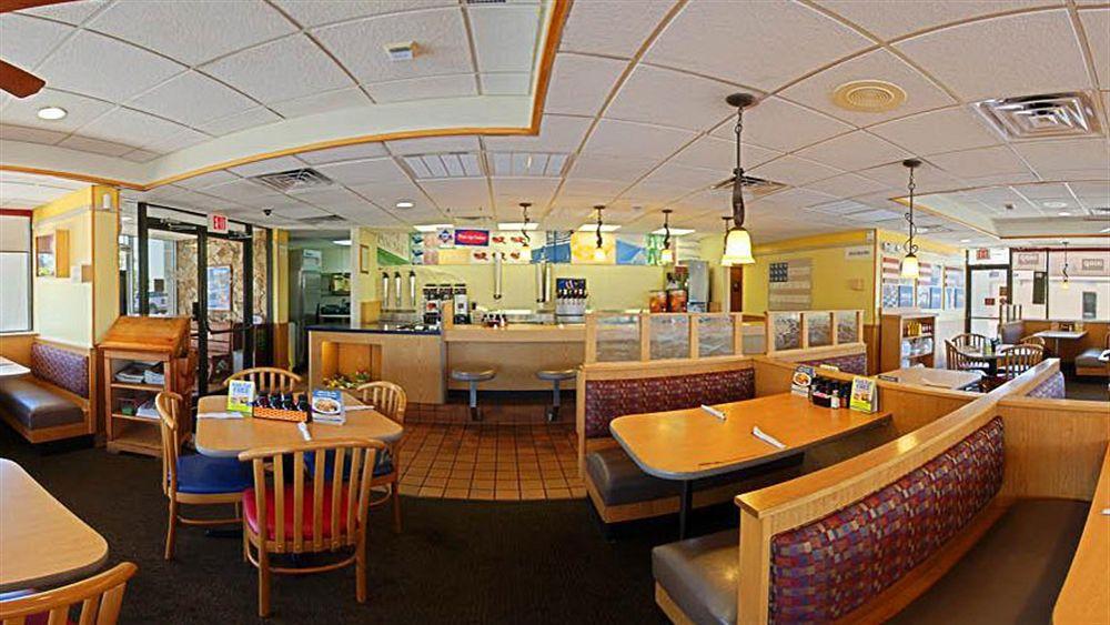 Western Myers Waterfront Hotel 3*