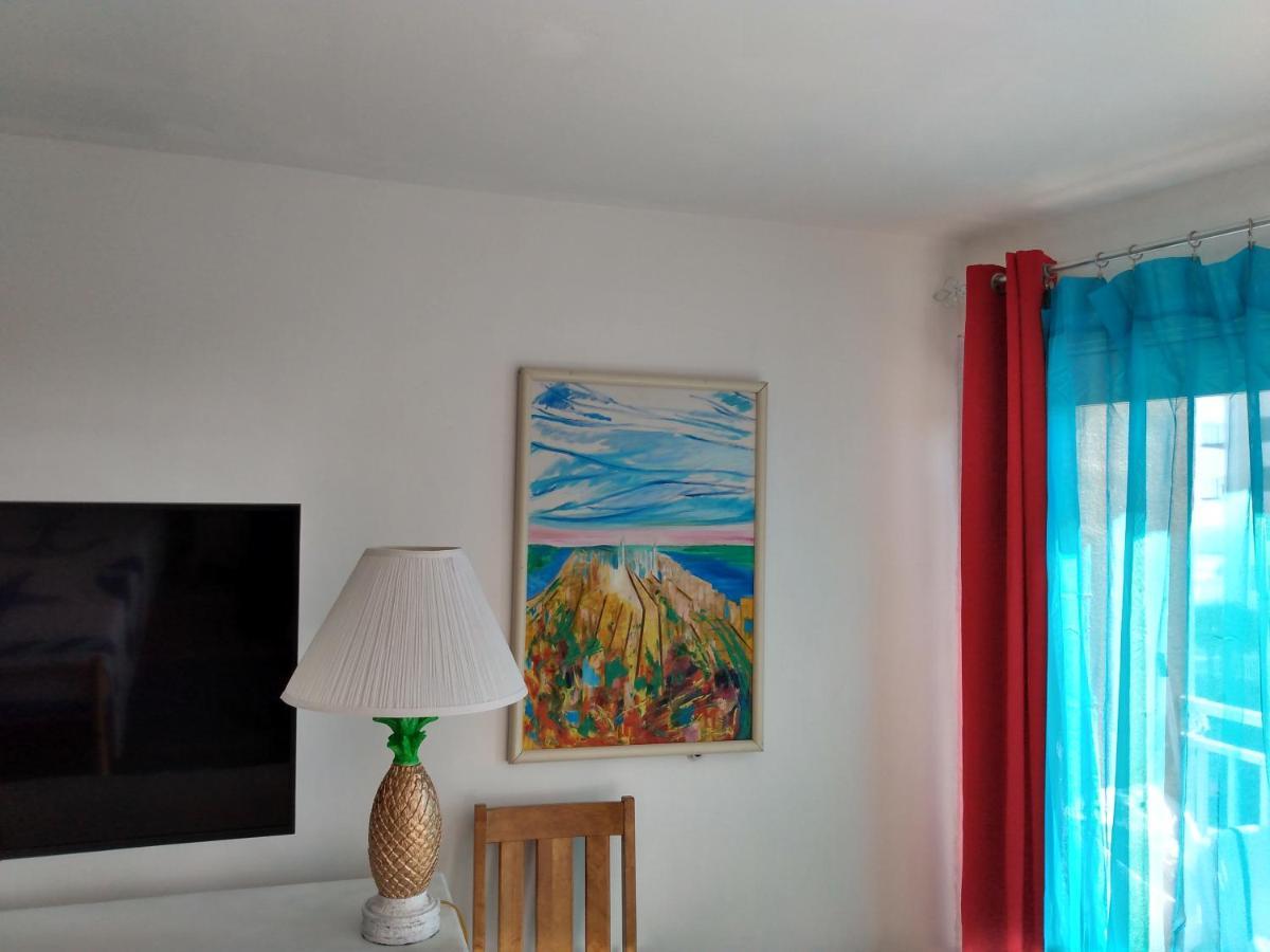 Apartment Ocean Balmy Warm Healing Breeze Under Sapphire Sky Year Round On Sunny Balcony Daytona Beach