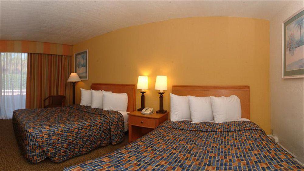 Days By Wyndham Neptune 2*
