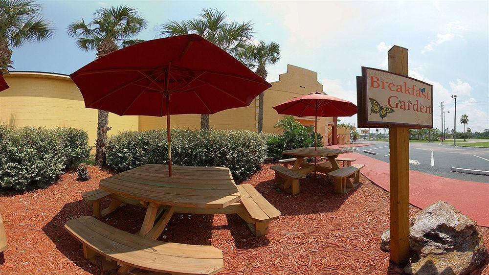 Hotel Econo & Maingate 2*