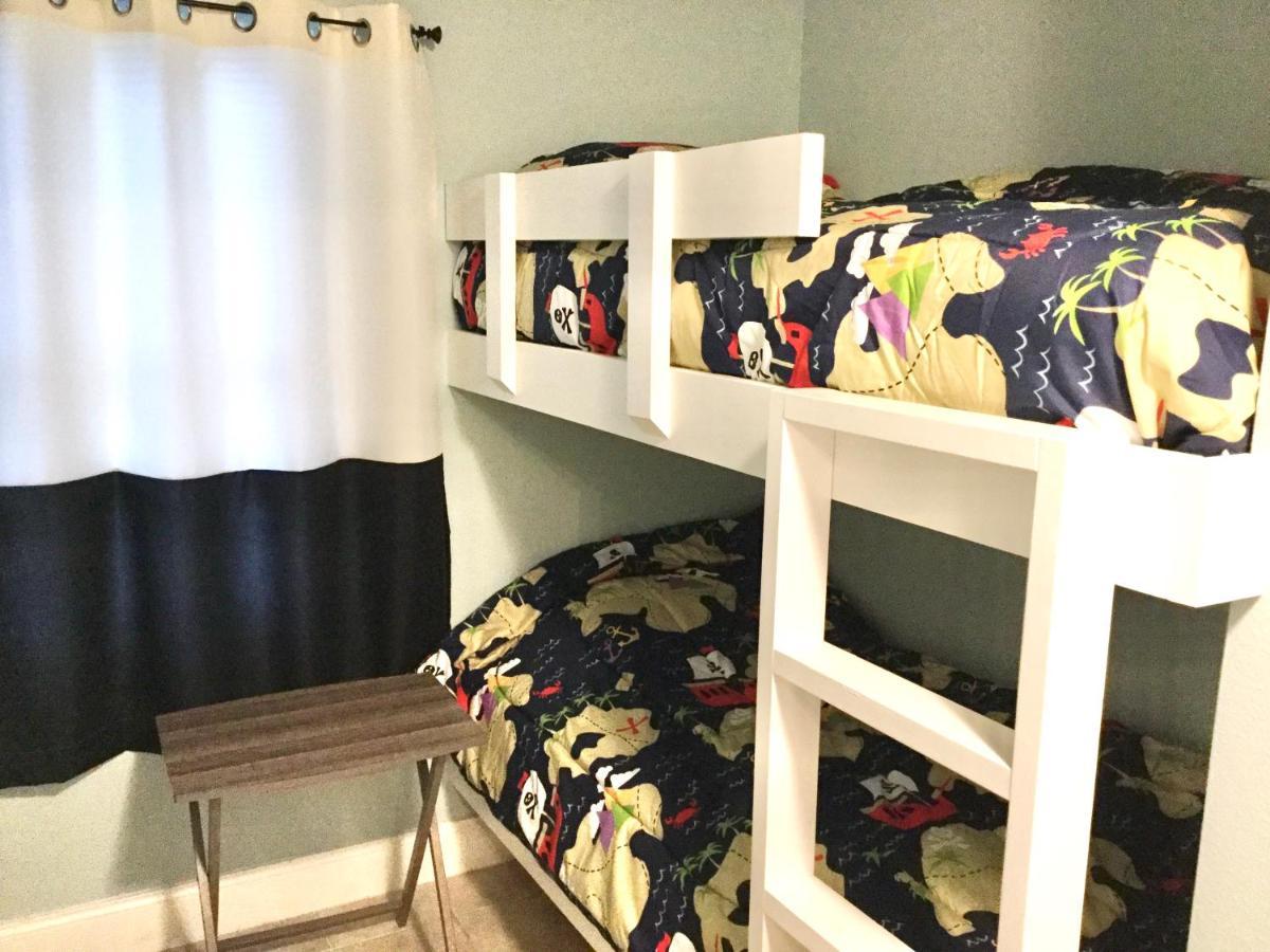 Laketown 5 Pools Steps To Family Friendly Apartment