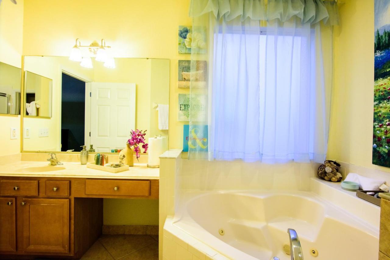 Group Friendly 8br With Private Pool 5 Miles To * Kissimmee