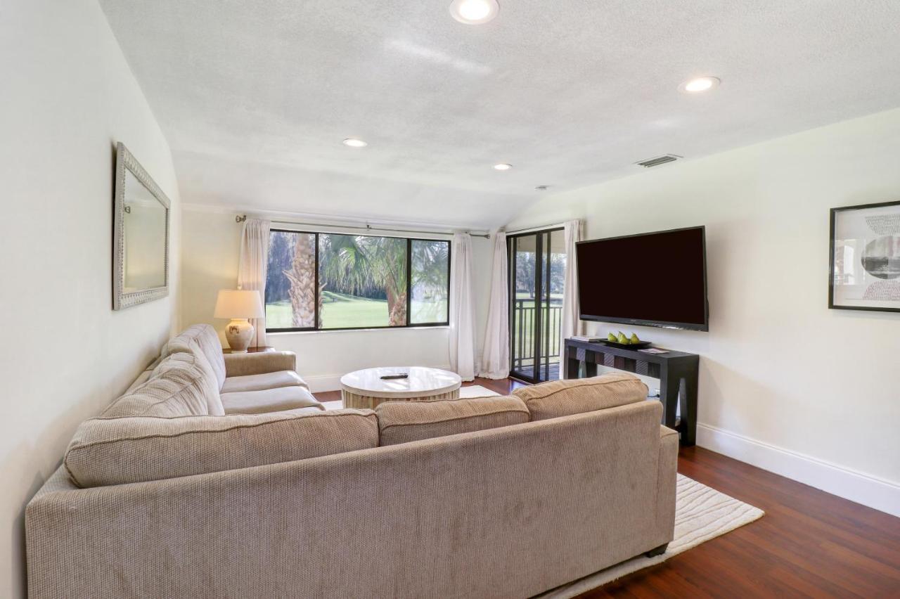 Saddlebrook Golf Course View With Kitchen Apartment