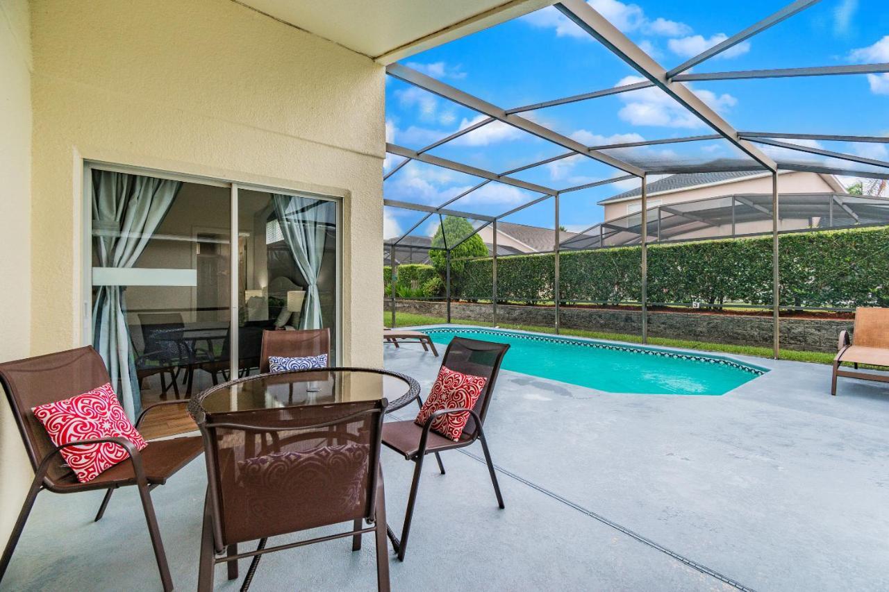 Spacious With Private Pool - No Carpet - Area Kissimmee
