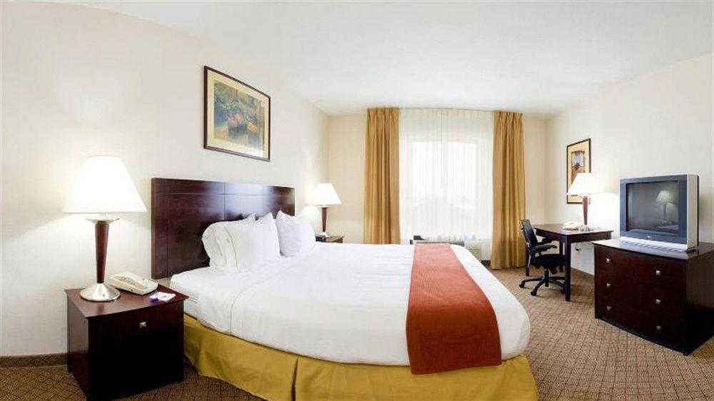 Express & By Ihg