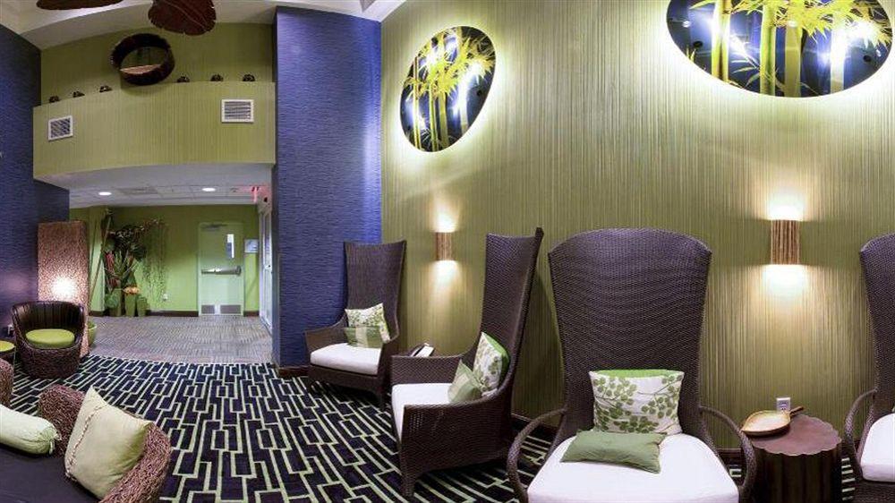 Express & Orlando - Apopka By Ihg Hotel Forest City