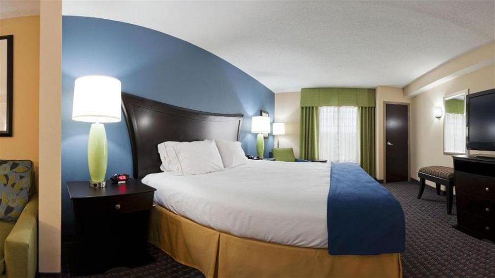 Express & Largo-clearwater By Ihg Hotel 2*