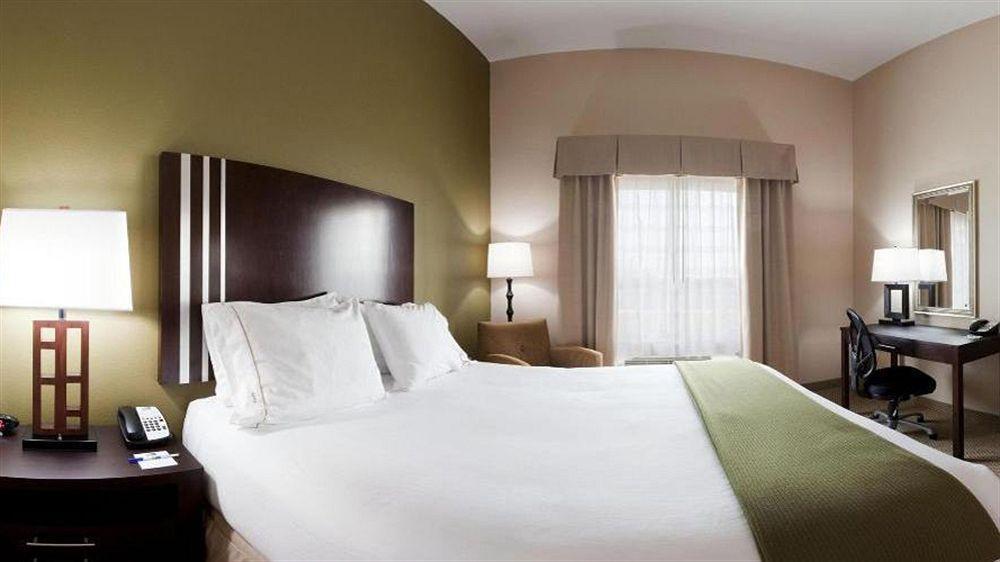 Express Wales North-winter Haven By Ihg 2*