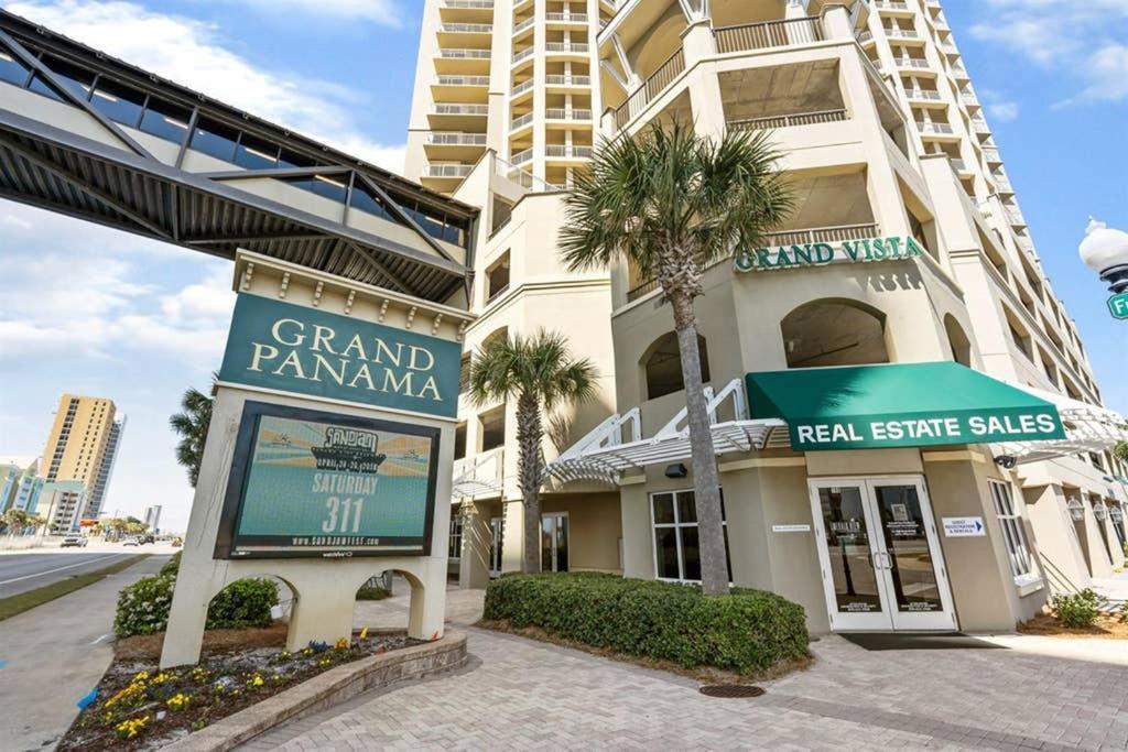 Grand Panaama With Ocean View Apartment