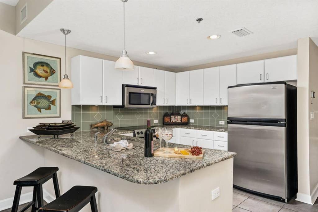 Grand Panaama With Ocean View Apartment