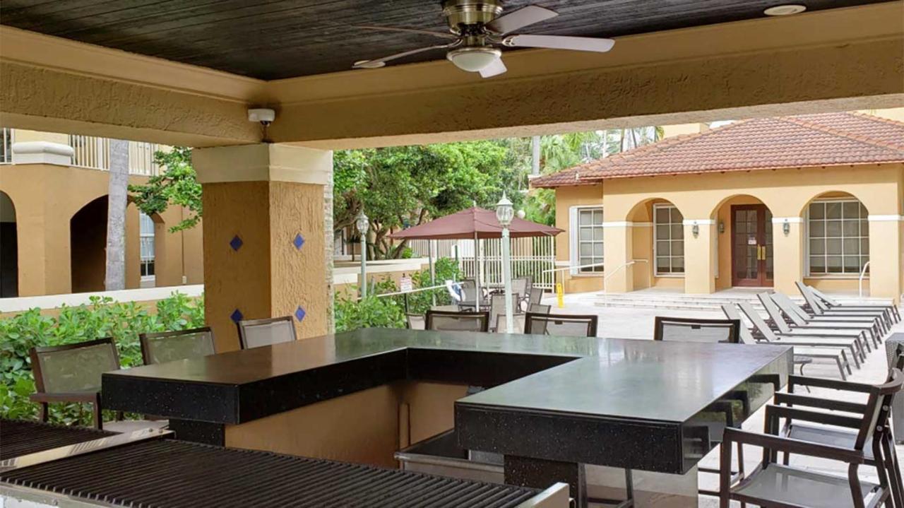 The Nautical! Amazing 3bed 2bath At Yacht Club Apartment *