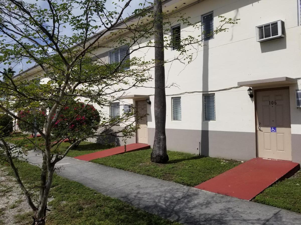 Parkway Hotel