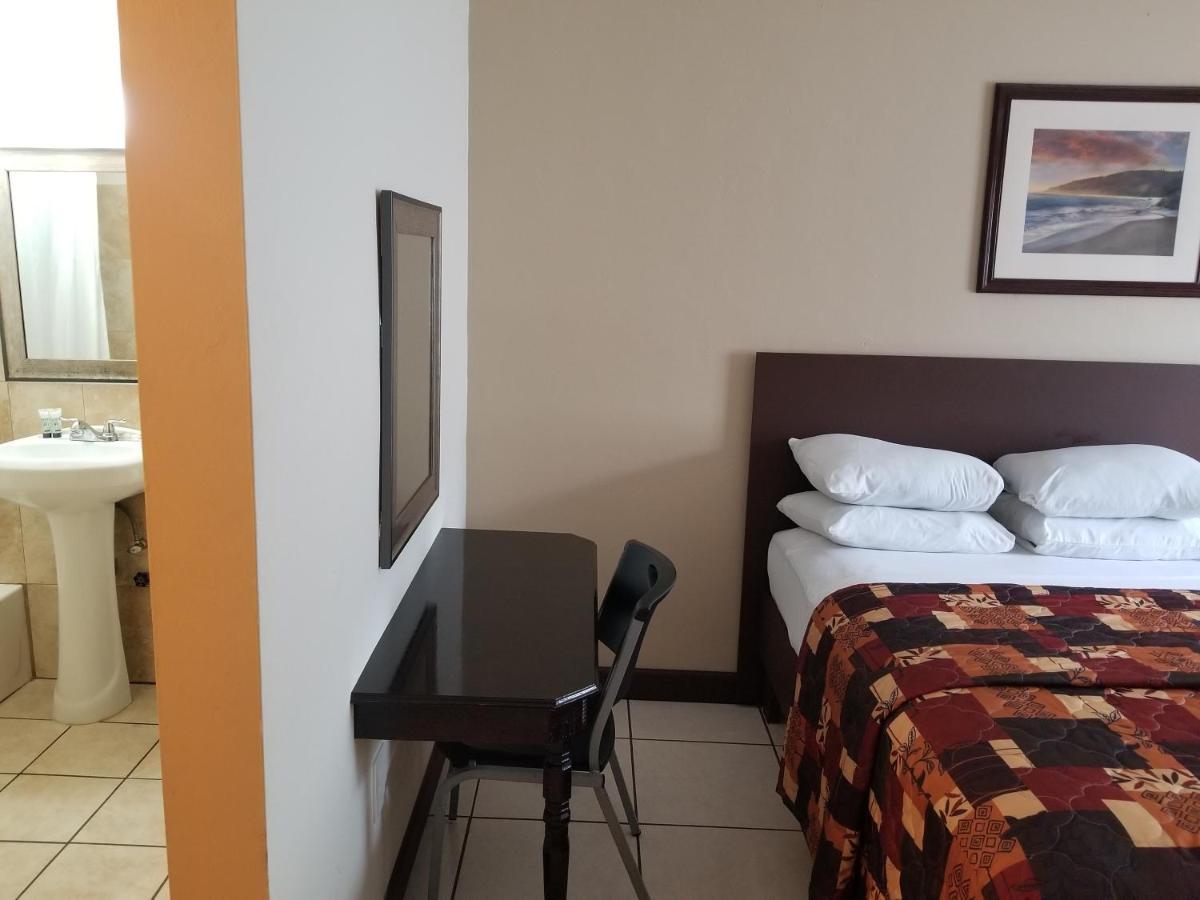 Hotel Parkway Miami Springs
